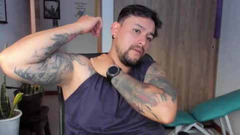 Snapshot of thomas_rol chatting on December 2025 06:45:02 PM Thomas online show from December 2025 06:45:02 PM