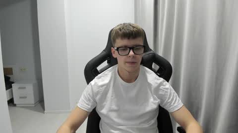 Tomas online show from January 2025 07:11:01 PM