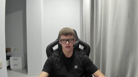 Tomas online show from January 2025 07:48:02 PM