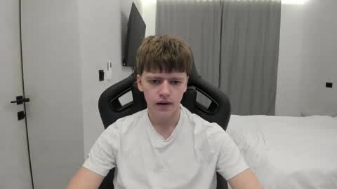 Snapshot of thomas_shelbivip chatting on March 2026 09:58:02 PM Tomas online show from March 2026 09:58:02 PM