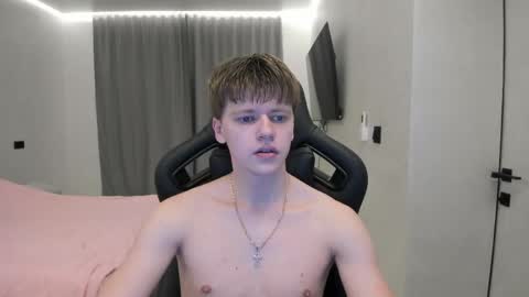 Snapshot of thomas_shelbivip chatting on April 2026 06:23:01 PM Tomas online show from April 2026 06:23:01 PM