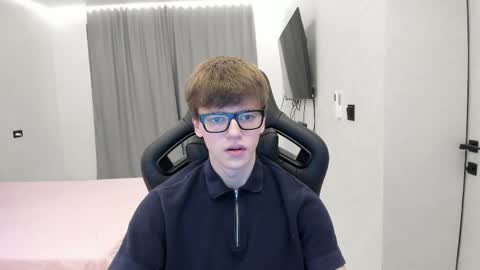 Snapshot of thomas_shelbivip chatting on May 2026 08:36:02 PM Tomas online show from May 2026 08:36:02 PM