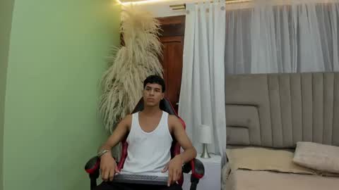 Snapshot of thomas_valkov chatting on April 2026 11:25:02 AM Thomas Valkov online show from April 2026 11:25:02 AM