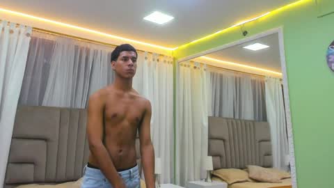 Snapshot of thomas_valkov chatting on May 2026 11:15:01 AM Thomas Valkov online show from May 2026 11:15:01 AM