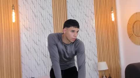 Thomas online show from September 2025 12:06:01 PM