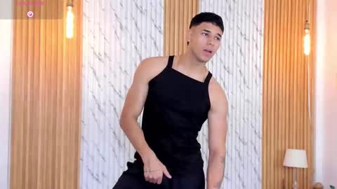 Thomas online show from October 2025 12:03:01 PM