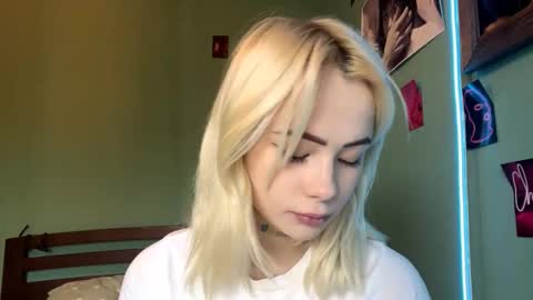 Snapshot of thomasbreier chatting on October 2025 01:45:02 PM Luna online show from October 2025 01:45:02 PM