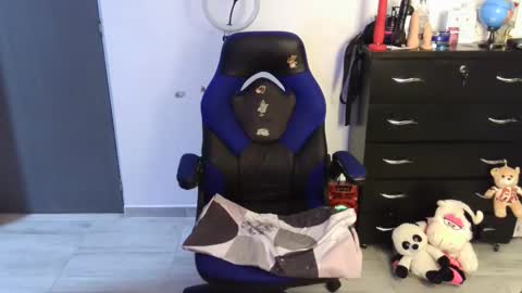 Snapshot of thomascooper_cams chatting on April 2026 10:34:02 PM VALERIA online show from April 2026 10:34:02 PM