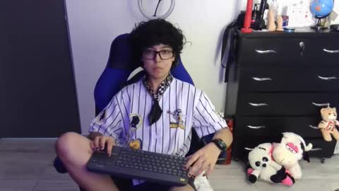 Snapshot of thomascooper_cams chatting on April 2026 07:58:01 PM VALERIA online show from April 2026 07:58:01 PM