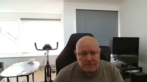 Snapshot of thomash32 chatting on September 2025 12:16:01 PM thomash32 online show from September 2025 12:16:01 PM