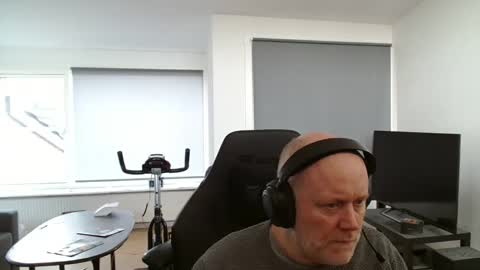 Snapshot of thomash32 chatting on October 2025 08:57:02 AM thomash32 online show from October 2025 08:57:02 AM