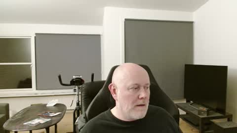 Snapshot of thomash32 chatting on October 2025 08:54:02 PM thomash32 online show from October 2025 08:54:02 PM