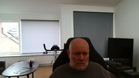 Snapshot of thomash32 chatting on October 2025 09:43:01 AM thomash32 online show from October 2025 09:43:01 AM