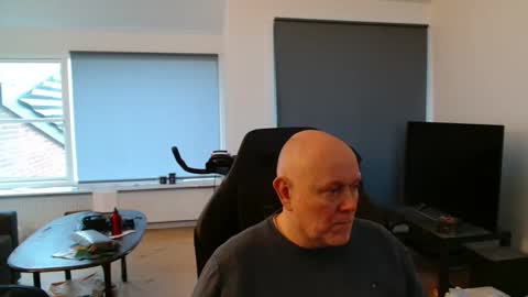 Snapshot of thomash32 chatting on November 2025 01:55:01 PM thomash32 online show from November 2025 01:55:01 PM