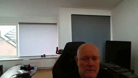 Snapshot of thomash32 chatting on November 2025 10:14:02 AM thomash32 online show from November 2025 10:14:02 AM