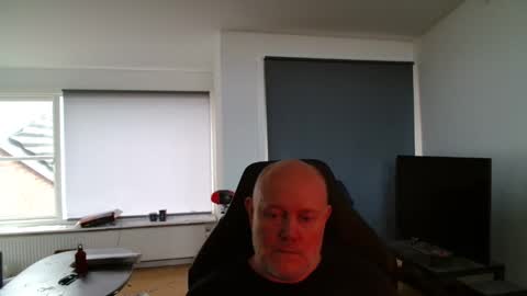 Snapshot of thomash32 chatting on December 2025 01:49:01 PM thomash32 online show from December 2025 01:49:01 PM