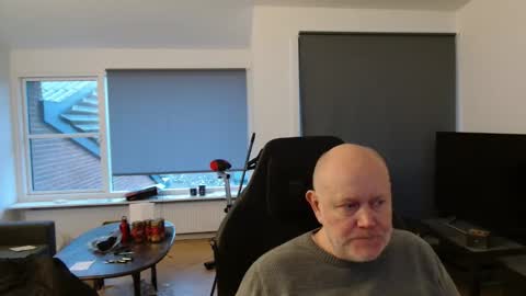 Snapshot of thomash32 chatting on December 2025 02:01:02 PM thomash32 online show from December 2025 02:01:02 PM