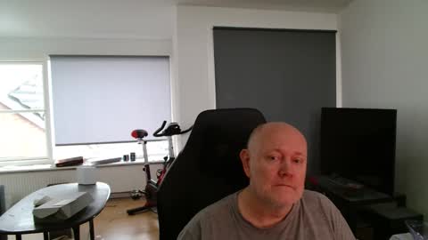 Snapshot of thomash32 chatting on January 2026 02:00:01 PM thomash32 online show from January 2026 02:00:01 PM