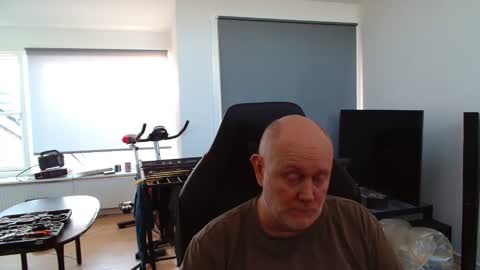 Snapshot of thomash32 chatting on January 2026 12:55:01 PM thomash32 online show from January 2026 12:55:01 PM