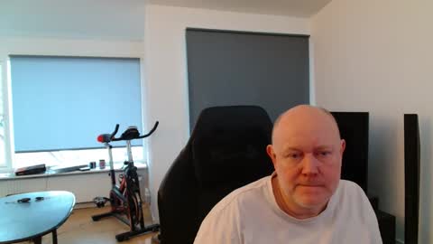 Snapshot of thomash32 chatting on February 2026 08:18:02 AM thomash32 online show from February 2026 08:18:02 AM