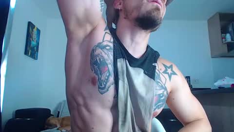 Snapshot of thomashoward31 chatting on January 2025 04:12:01 PM Thomas online show from January 2025 04:12:01 PM