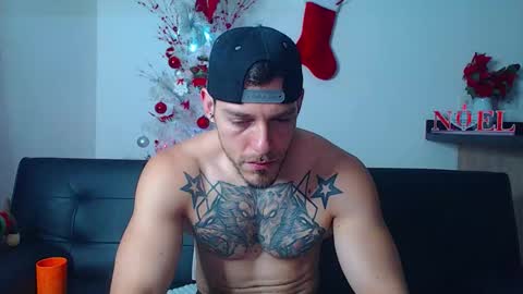 Snapshot of thomashoward31 chatting on December 2025 10:31:01 AM Thomas online show from December 2025 10:31:01 AM