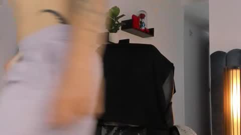 Snapshot of thomasmarzo1 chatting on October 2025 05:22:02 PM sweetfit boy online show from October 2025 05:22:02 PM