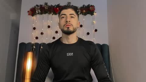 Snapshot of thomasmarzo1 chatting on December 2025 08:24:02 PM sweetfit boy online show from December 2025 08:24:02 PM