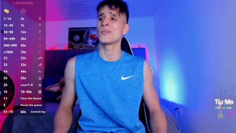 Snapshot of thomklein chatting on December 2024 07:05:01 PM Thom Klein online show from December 2024 07:05:01 PM