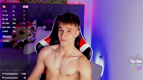 Snapshot of thomklein chatting on December 2024 10:28:02 PM Thom Klein online show from December 2024 10:28:02 PM