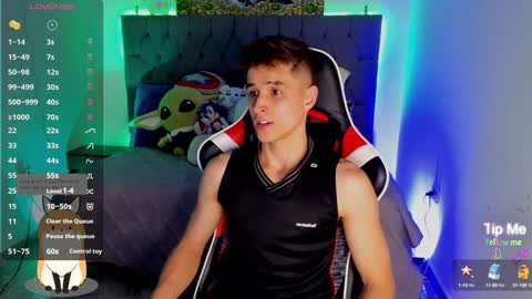 Snapshot of thomklein chatting on December 2024 07:50:02 PM Thom Klein online show from December 2024 07:50:02 PM