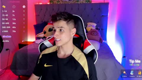 Snapshot of thomklein chatting on December 2024 07:59:02 PM Thom Klein online show from December 2024 07:59:02 PM