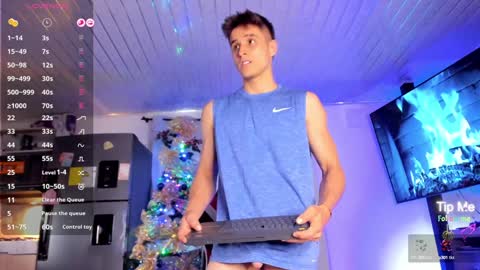 Snapshot of thomklein chatting on December 2024 08:04:01 PM Thom Klein online show from December 2024 08:04:01 PM