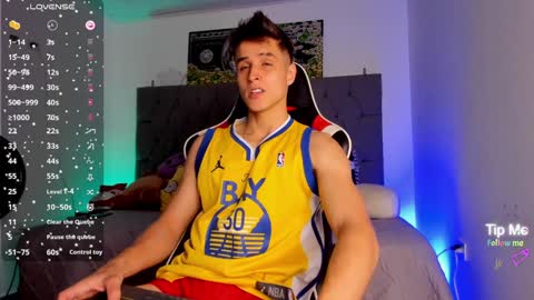 Snapshot of thomklein chatting on January 2025 07:05:01 PM Thom Klein online show from January 2025 07:05:01 PM