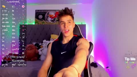 Snapshot of thomklein chatting on January 2025 07:34:02 PM Thom Klein online show from January 2025 07:34:02 PM