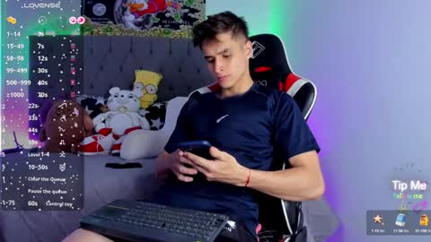 Snapshot of thomklein chatting on January 2025 07:18:01 PM Thom Klein online show from January 2025 07:18:01 PM