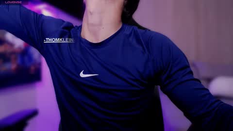 Snapshot of thomklein chatting on September 2025 07:26:02 PM Thom Klein online show from September 2025 07:26:02 PM