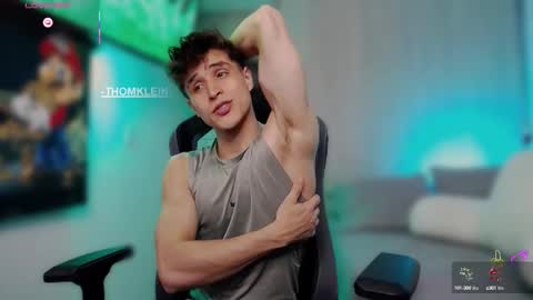 Snapshot of thomklein chatting on September 2025 09:26:02 PM Thom Klein online show from September 2025 09:26:02 PM