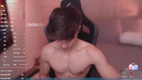 Snapshot of thomklein chatting on September 2025 08:12:02 PM Thom Klein online show from September 2025 08:12:02 PM