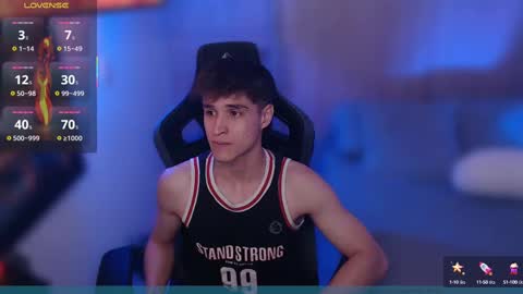 Snapshot of thomklein chatting on October 2025 09:59:02 AM Thom Klein online show from October 2025 09:59:02 AM