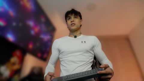 Snapshot of thomklein chatting on October 2025 07:47:02 PM Thom Klein online show from October 2025 07:47:02 PM