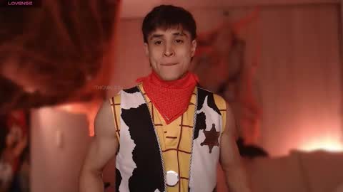 Snapshot of thomklein chatting on October 2025 07:25:01 PM Thom Klein online show from October 2025 07:25:01 PM