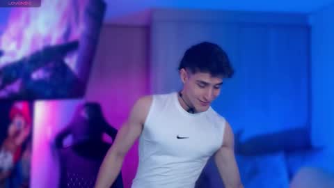 Snapshot of thomklein chatting on February 2026 07:23:01 PM Thom Klein online show from February 2026 07:23:01 PM