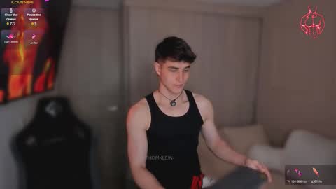 Snapshot of thomklein chatting on March 2026 07:41:02 PM Thom Klein online show from March 2026 07:41:02 PM