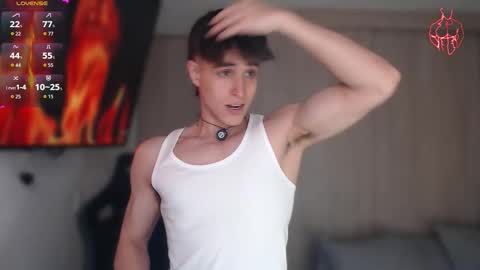 Snapshot of thomklein chatting on March 2026 07:52:01 PM Thom Klein online show from March 2026 07:52:01 PM