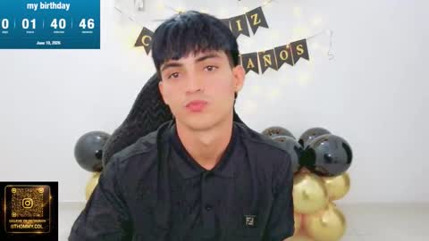 Snapshot of thommy_cute chatting on June 2026 03:18:02 AM Thomas online show from June 2026 03:18:02 AM