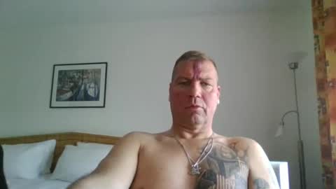 thomsen1478 online show from April 2026 03:35:01 PM