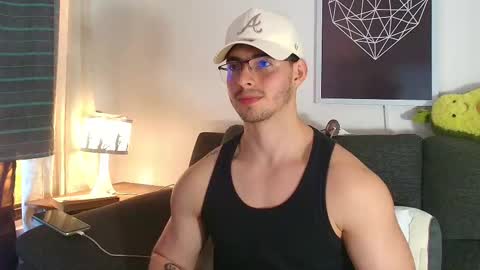 thomylov online show from February 2026 03:05:02 PM