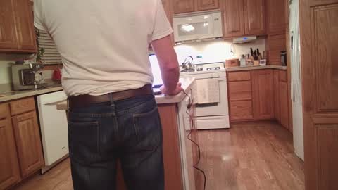 Snapshot of thongguy2021 chatting on January 2025 11:24:01 PM thongguy 2021 online show from January 2025 11:24:01 PM