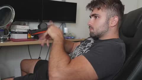 Snapshot of thony_grey chatting on September 2025 10:36:01 PM Thony Grey online show from September 2025 10:36:01 PM